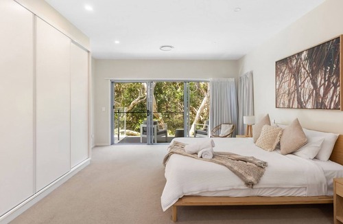 Mount Coolum House | 13 Wave Crescent, Mount Coolum