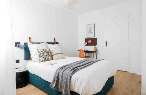Vanves Resort | 130 m² Private room ∙ 1 bedroom ∙ 5 guests