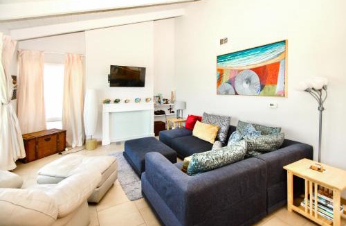 South Oceanside Apartment | 1301 S Pacific #A