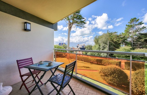 Pleneuf-Val-Andre Apartment | 130m from the beach, nice flat for 4