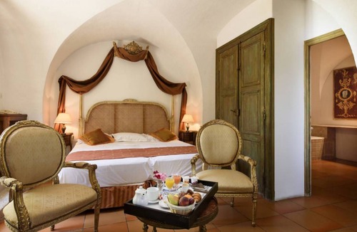Floure Other | 130m2 apartment in the Château wing sleeps 8 3 bedrooms, fully-equipped kitchen