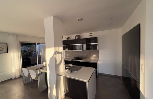 Poussan House | 130m3 loft with view of Thau Lagoon and sea