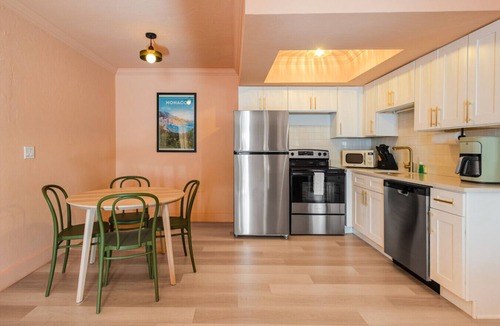 Bay Esplanade Apartment | 131 · ☀Pool✔ Kitchen✔ Beach✔ Self Checkin✔ Free Parking✔