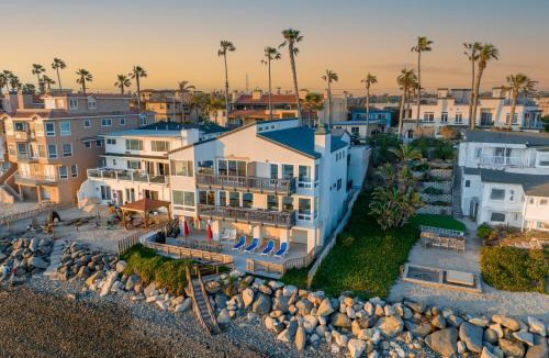 South Oceanside House | 1317 S Pacific - Entire Home