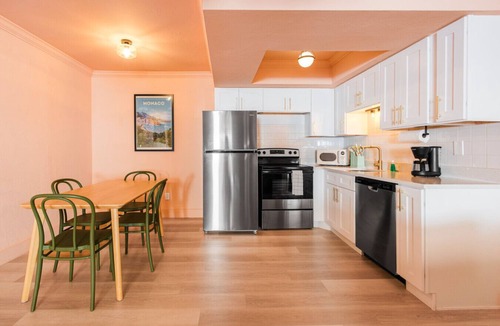 Bay Esplanade Apartment | 133 · ☀Pool✔ Kitchen✔ Beach✔ Self Checkin✔ Free Parking✔