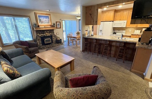 Mammoth Lakes Condo | 133 Premium by RedAwning
