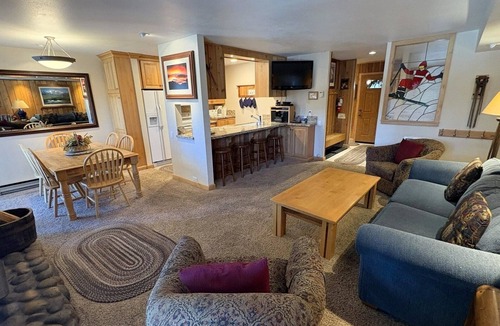 Mammoth Lakes Condo | 133 Premium by RedAwning