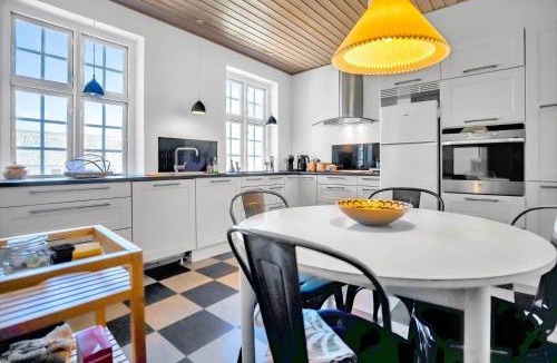 Hojby House | 13310-1-Hojby-Nygardsvej-36