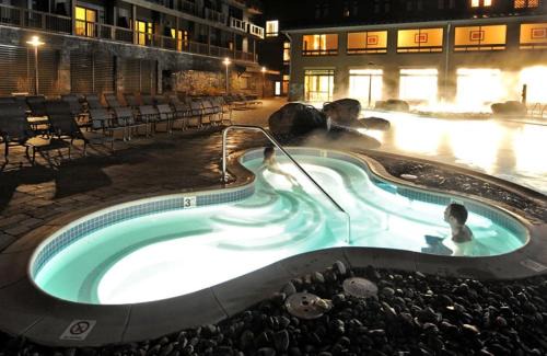 Stowe Area Resort | 1334 Studio Spruce Peak Lodge Sleeps 4 Ski in Ski Out