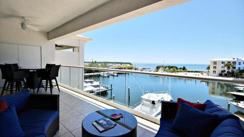 Rock Harbor House | 136 Mariners Club