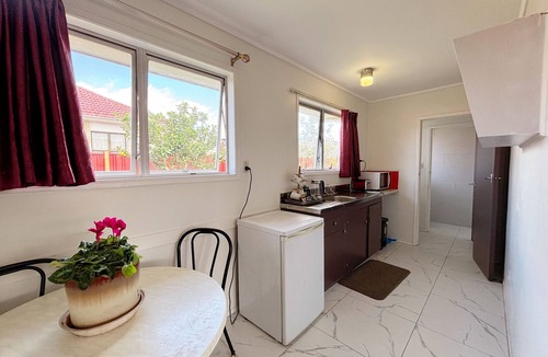 Papatoetoe Hotel | 136 St George Motel