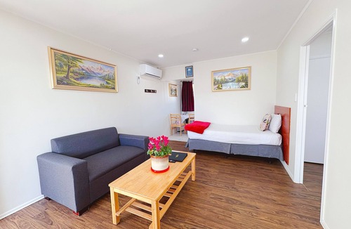 Papatoetoe Hotel | 136 St George Motel