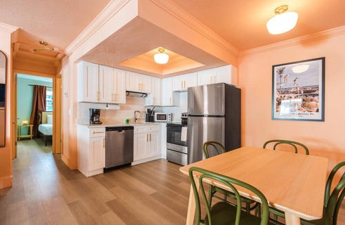 Bay Esplanade Apartment | 138 · ☀Pool✔ Kitchen✔ Beach✔ Self Checkin✔ Free Parking✔