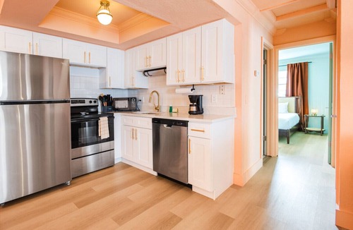 Bay Esplanade Apartment | 139 · ☀Pool✔ Kitchen✔ Beach✔ Self Checkin✔ Free Parking✔