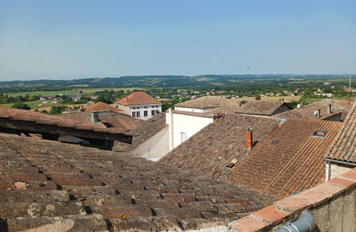Monflanquin House | 13th Century Townhome