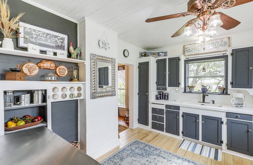 Bell County House | 14 Acres w/Pond Access: Farmhouse in Temple!