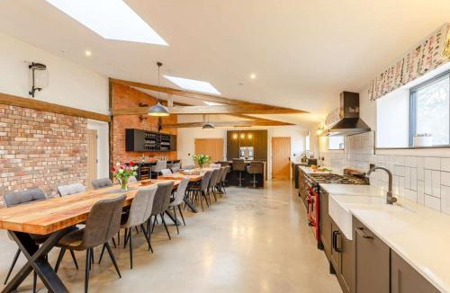 Berriew House | 14 Bed in Welshpool oc-90568