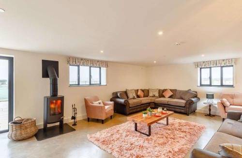 Berriew House | 14 Bed in Welshpool oc-90568