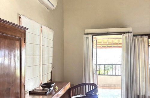 Dewi Sri Villa | 14 Bedroom Villa Riverside Legian