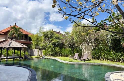 Dewi Sri Villa | 14 Bedroom Villa Riverside Legian