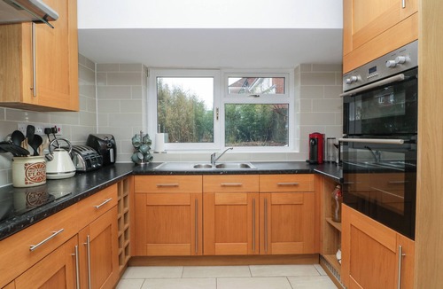 Lydney Cottage | 14 Birchwood Road