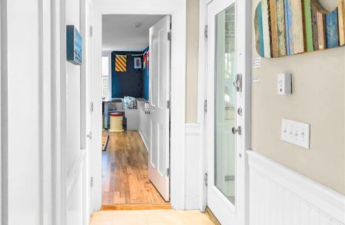 Chatham House | 14 Hallet Lane Chatham Cape Cod - - Sand Simeon