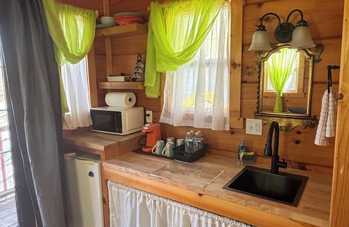 Sevierville House | #14 Hester - Gypsy Cottage