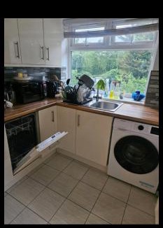 Greenhithe House | 14 london road