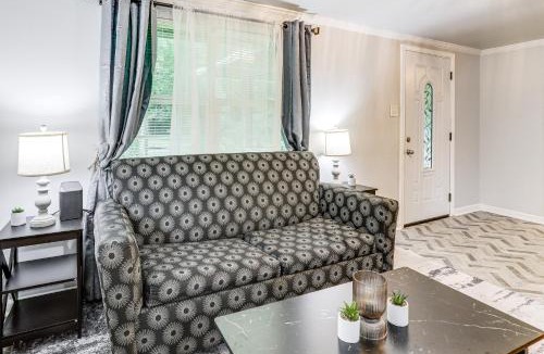 Sunshine House | 14 Mi to Downtown Baton Rouge: Plaquemine Retreat