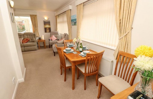 Nettlestone House | 14 Orchard Road