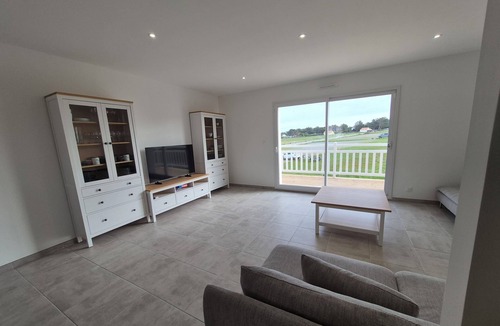 Prefailles House | 14-person gîte with sea view, a stone's throw from the beach