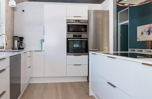 Lyngsbæk Strand House | 14 person holiday home in Ebeltoft