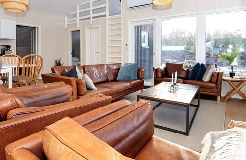 Trend House | 14 person holiday home in Løgstør
