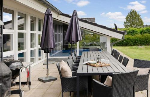 Lyngsbæk Strand House | 14 person holiday home in Ebeltoft-By Traum