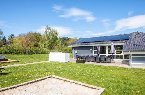 Lyngsbæk Strand House | 14 person holiday home in Ebeltoft-By Traum