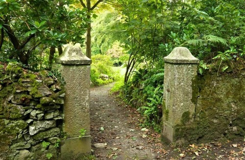 Llanfaethlu Cabin | 14 'Zosma' Bell Tent Glamping Anglesey