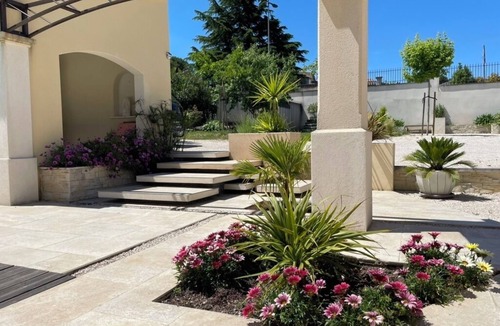 Saint-Saturnin-les-Avignon House | 140 m² villa with swimming pool near Avignon