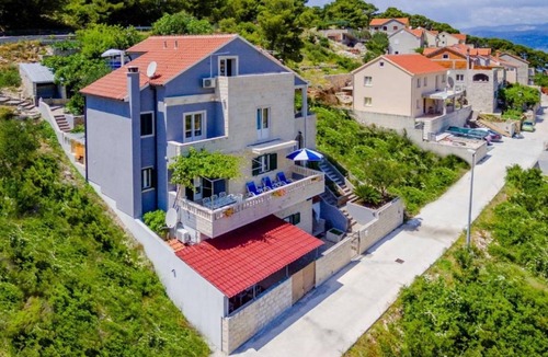 Postira Apartment | 140 m² Apartment ∙ 3 bedrooms ∙ 6 guests