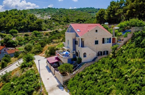 Postira Apartment | 140 m² Apartment ∙ 3 bedrooms ∙ 6 guests