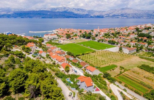 Postira Apartment | 140 m² Apartment ∙ 3 bedrooms ∙ 6 guests