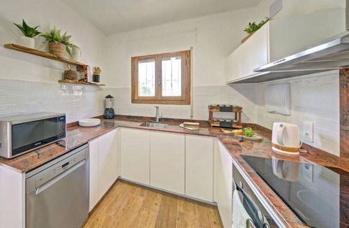 Empedrola House | 140 m² House ∙ 3 bedrooms ∙ 6 guests