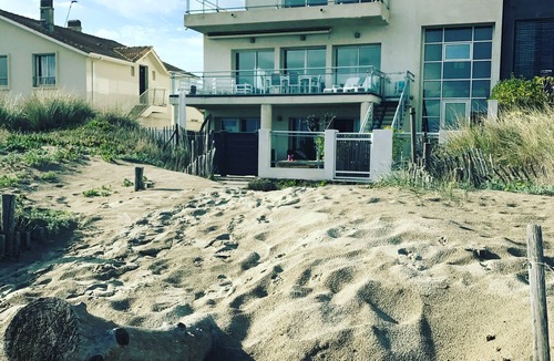 Carnon-Plage House | 140 M2 LARGE STANDING APARTMENT/1st LINE/SEA VIEW/DIRECT POOL