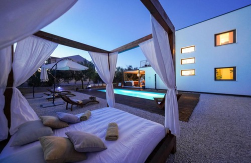 Sukosan Villa | 140 m² Villa ∙ 4 bedrooms ∙ 8 guests