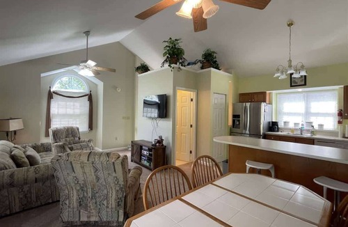 Mercersburg Condo | 14022 Maple Way