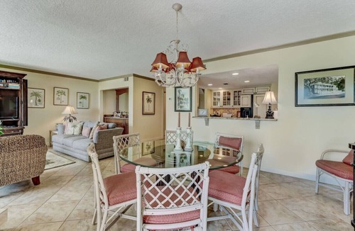 Fernandina Beach Villa | 1418 - Windsong Retreat: Secluded Garden Villa