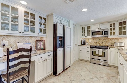 Fernandina Beach Villa | 1418 - Windsong Retreat: Secluded Garden Villa