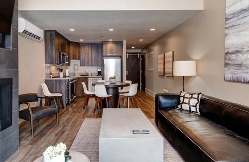 North Park City Condo | 142 m² Condo ∙ 3 bedrooms ∙ 8 guests