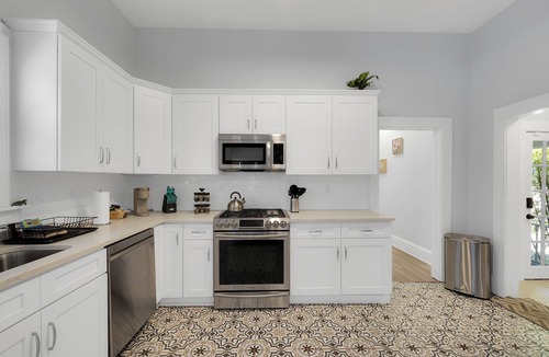 Springfield House | 1430- Sweet Dreams, Single Level, Arenas 1 Mile, Pet & Kid Friendly, Sleeps 9