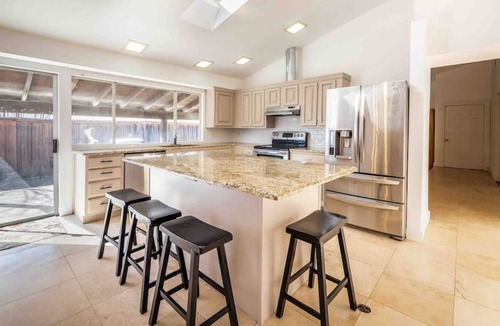 Plano House | 1436 Cross Bend Road Plano TX · Spacious Plano 4 Bedroom! Close to Golf & Nature!