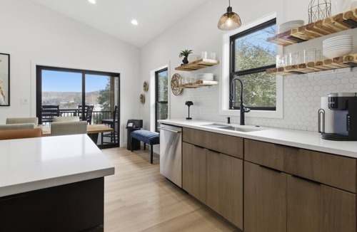 Camdenton House | 144 W Crossfox Trail